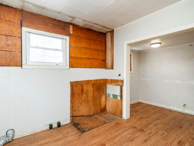 608 Oak Street, Burlington, NC 27215