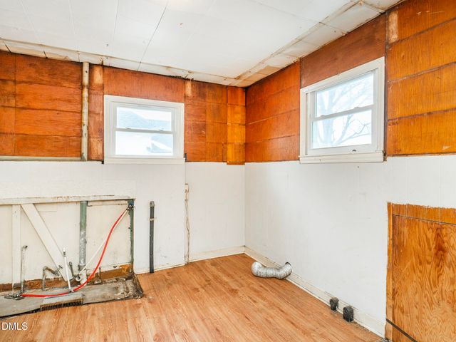 608 Oak Street, Burlington, NC 27215