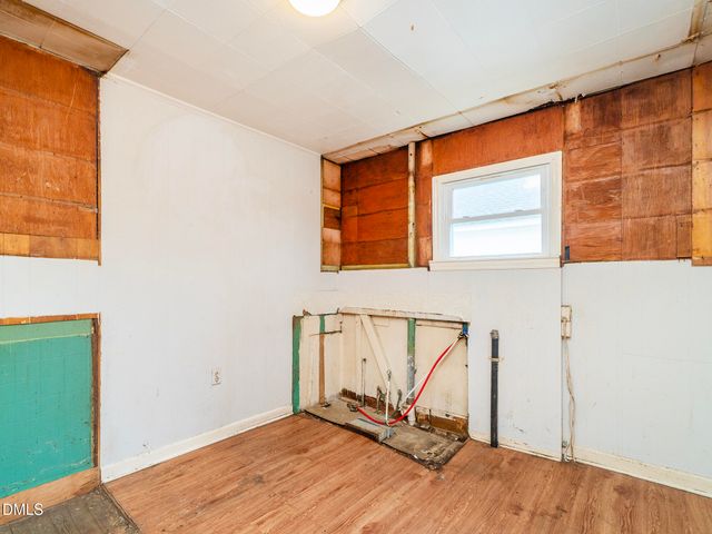 608 Oak Street, Burlington, NC 27215