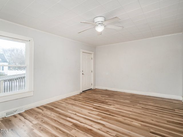 608 Oak Street, Burlington, NC 27215