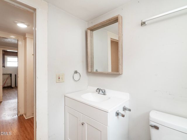 608 Oak Street, Burlington, NC 27215