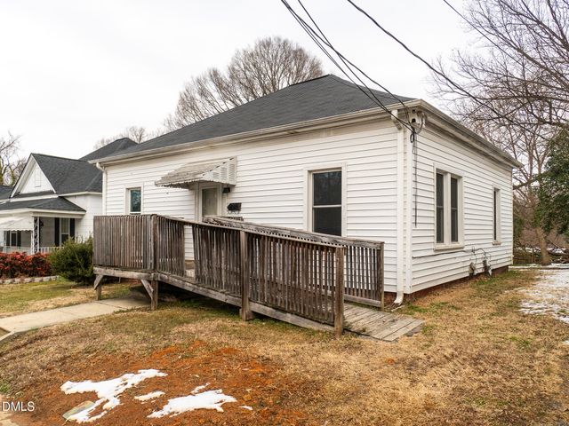 608 Oak Street, Burlington, NC 27215