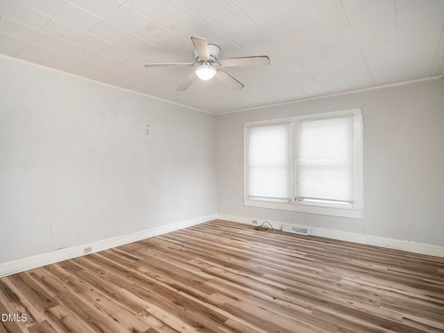 608 Oak Street, Burlington, NC 27215