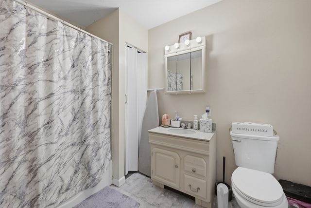 24 Hawley Avenue, Leominster, MA 01453