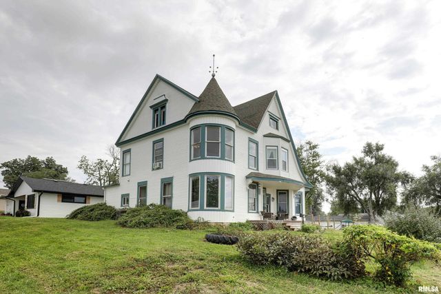 222 W NEW Street, Palmyra, MO 63461