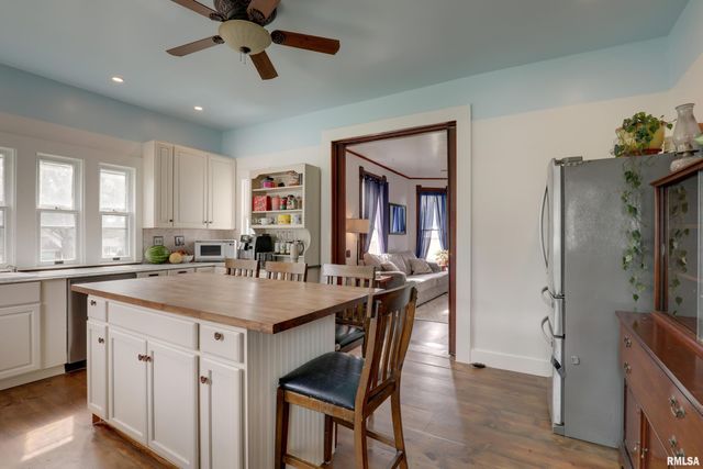 222 W NEW Street, Palmyra, MO 63461