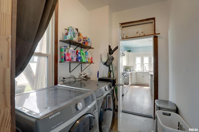 222 W NEW Street, Palmyra, MO 63461