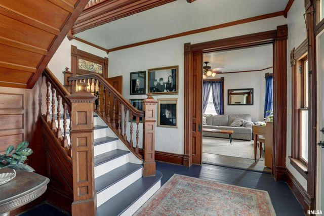 222 W NEW Street, Palmyra, MO 63461