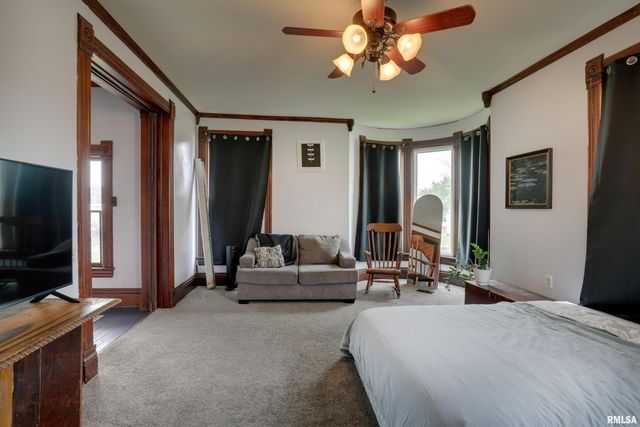 222 W NEW Street, Palmyra, MO 63461