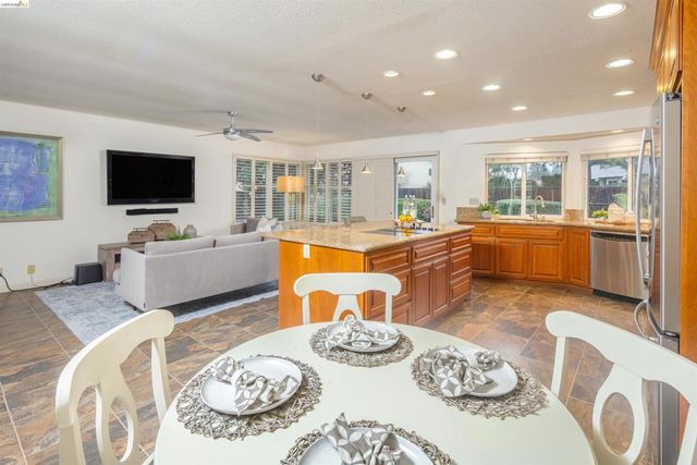 3237 3237 Vera Cruz Dr, San Ramon, CA 94583