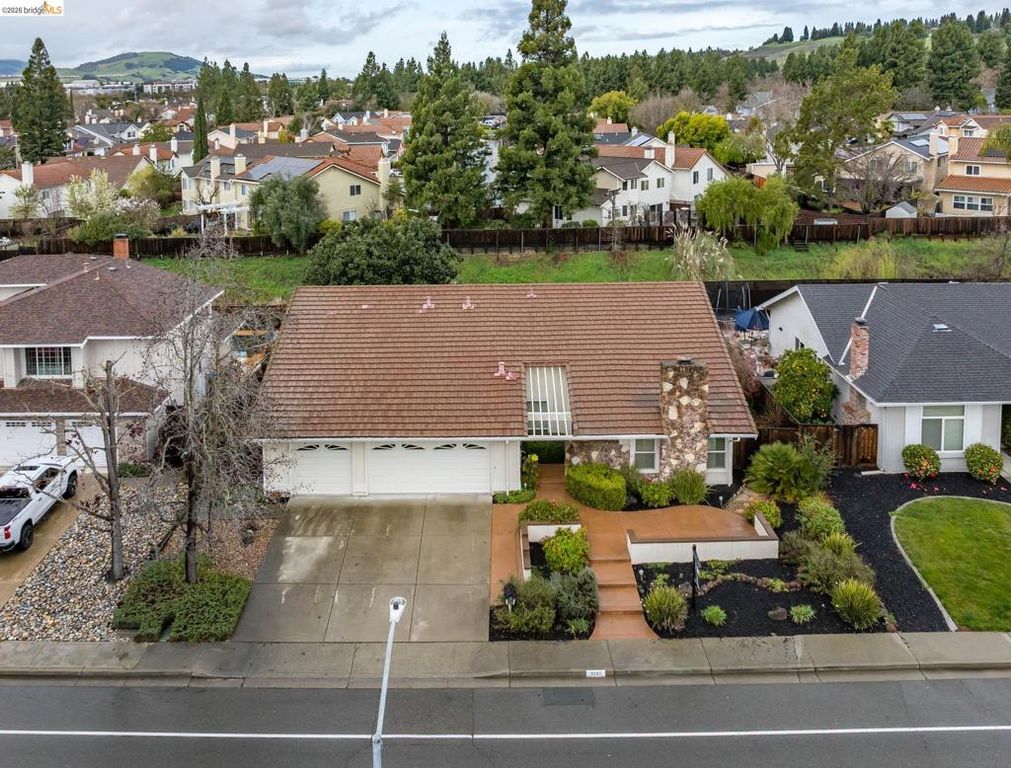 Image 5 of property listing at 3237 3237 Vera Cruz Dr, San Ramon, CA 94583