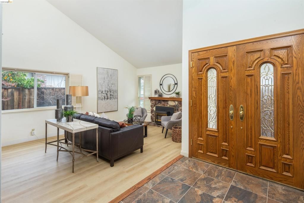 Image 7 of property listing at 3237 3237 Vera Cruz Dr, San Ramon, CA 94583