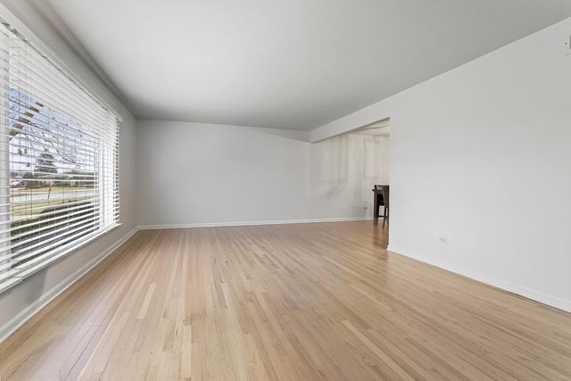 7209 Grant Street, Darien, IL 60561