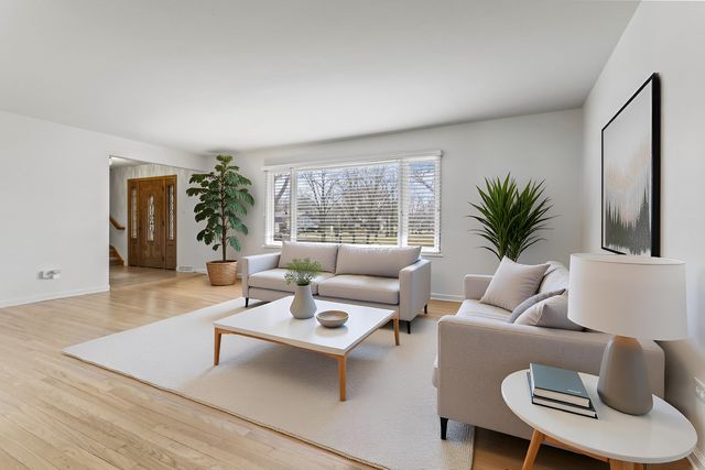 7209 Grant Street, Darien, IL 60561