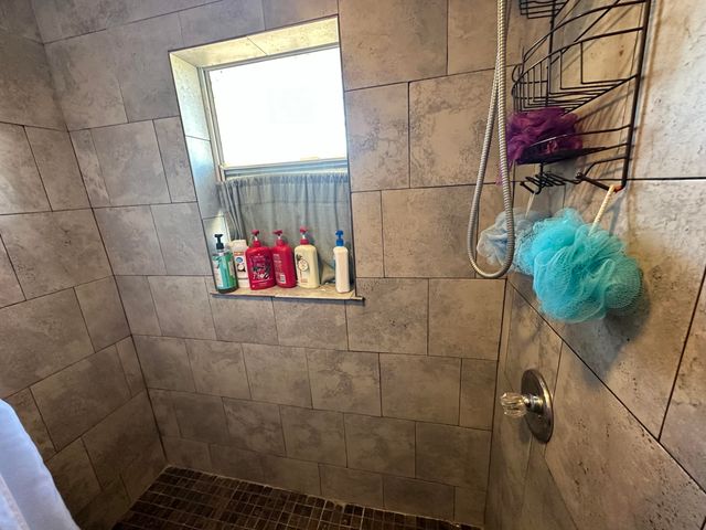 611 Denver Street, Plainview, TX 79072