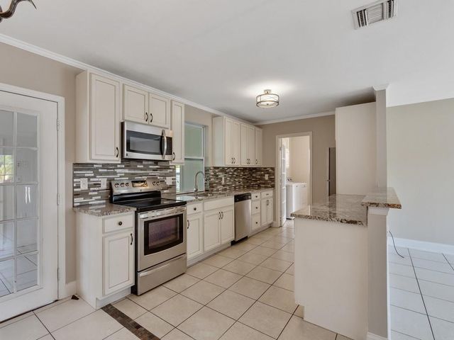 2375 16th Avenue, Vero Beach, FL 32962