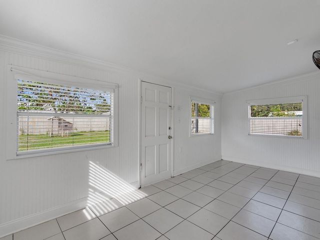 2375 16th Avenue, Vero Beach, FL 32962