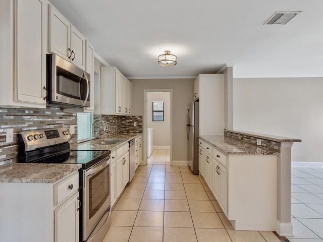 2375 16th Avenue, Vero Beach, FL 32962