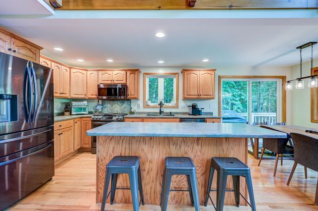 65 Garmish Road, Conway, NH 03818