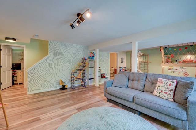 65 Garmish Road, Conway, NH 03818
