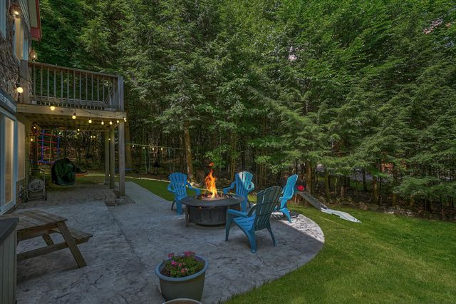 65 Garmish Road, Conway, NH 03818