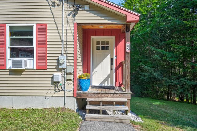 65 Garmish Road, Conway, NH 03818