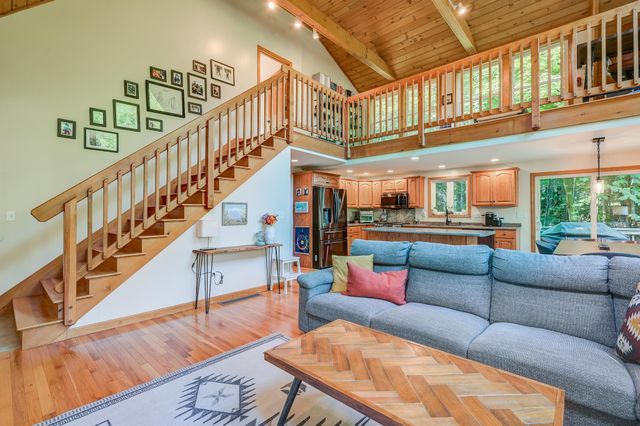 65 Garmish Road, Conway, NH 03818