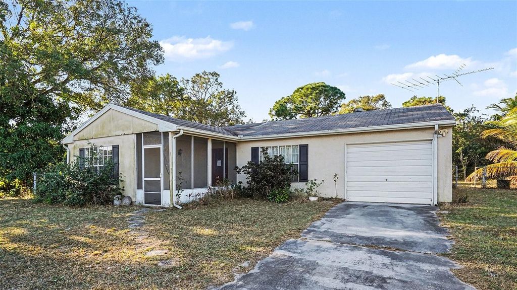 Image 2 of property listing at 1136 MINNET COURT NE, Palm Bay, FL 32905