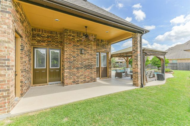 17108 Spirit Lake Lane, Houston, TX 77044