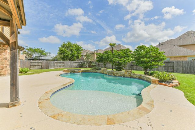 17108 Spirit Lake Lane, Houston, TX 77044