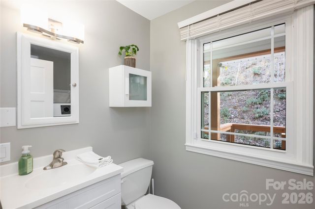 245 Tip Field Road, Brevard, NC 28712