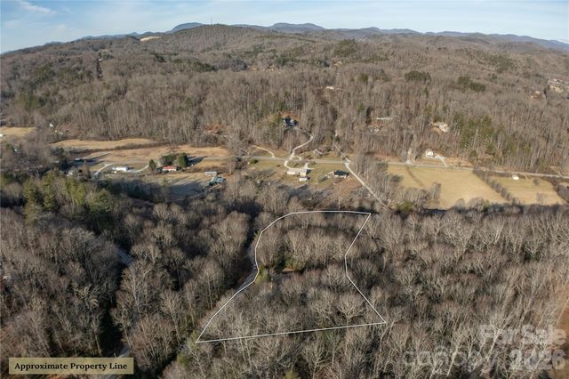 245 Tip Field Road, Brevard, NC 28712
