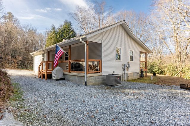 245 Tip Field Road, Brevard, NC 28712