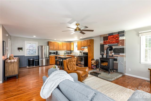 245 Tip Field Road, Brevard, NC 28712