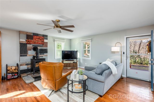 245 Tip Field Road, Brevard, NC 28712