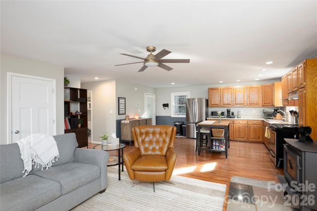 245 Tip Field Road, Brevard, NC 28712