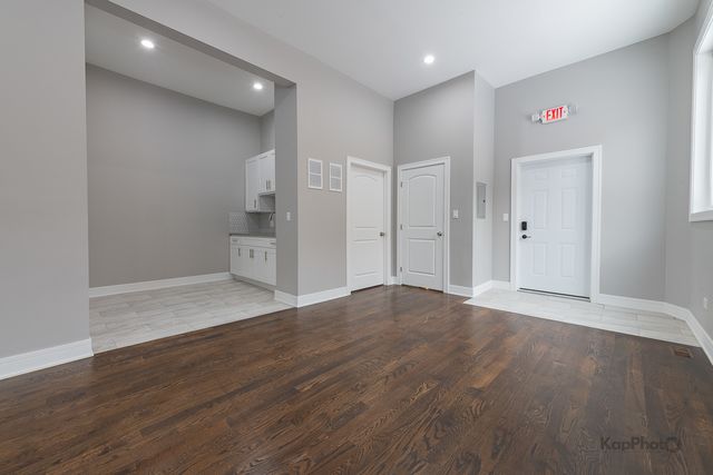 3044 W Irving Park Road 1, Chicago, IL 60618