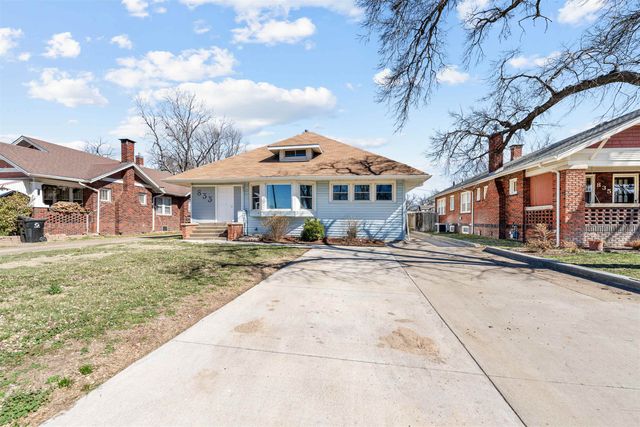 833 S 9th, Salina, KS 67401