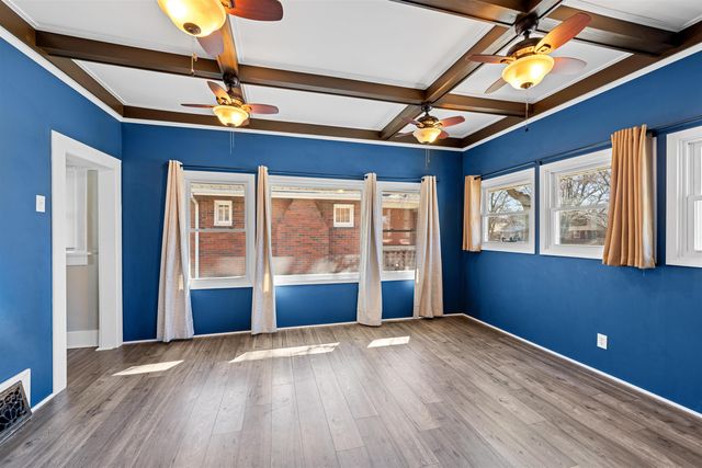 833 S 9th, Salina, KS 67401