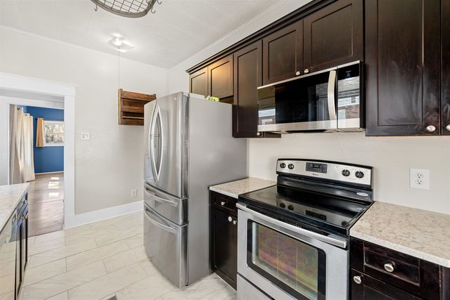 833 S 9th, Salina, KS 67401