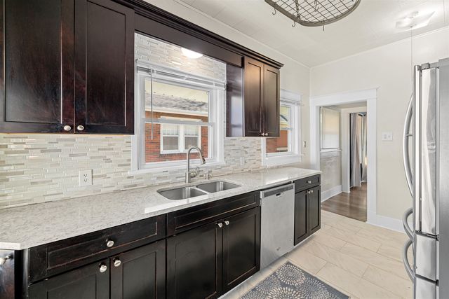 833 S 9th, Salina, KS 67401