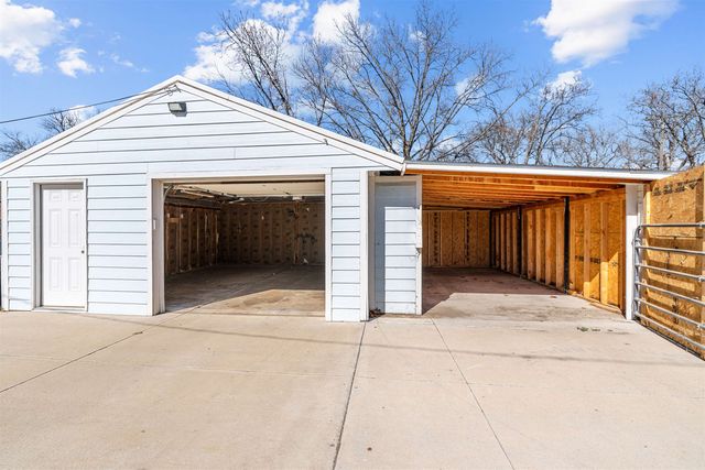 833 S 9th, Salina, KS 67401