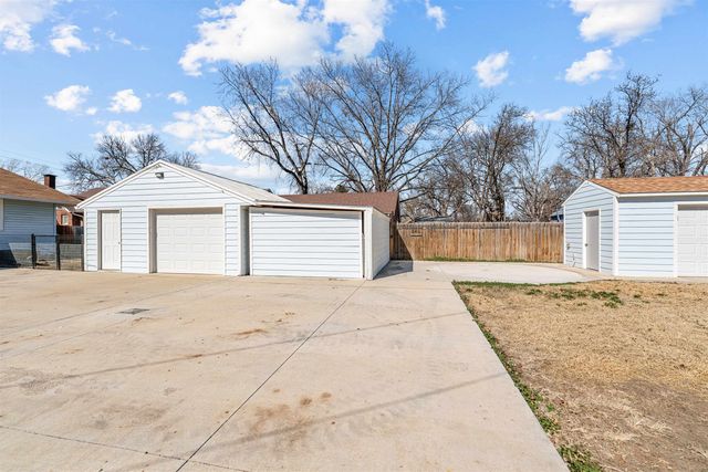 833 S 9th, Salina, KS 67401