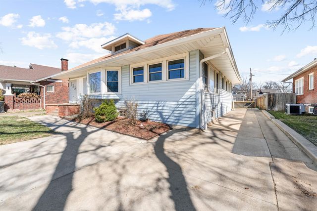 833 S 9th, Salina, KS 67401