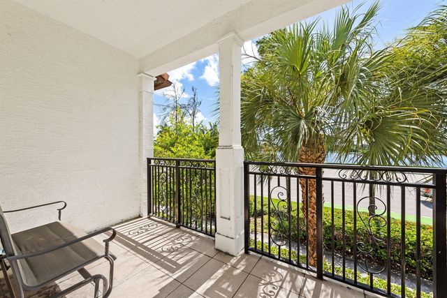 4750 Monarch Way, Coconut Creek, FL 33073
