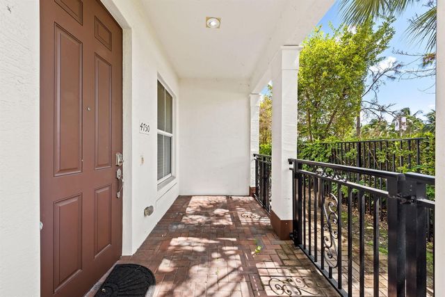 4750 Monarch Way, Coconut Creek, FL 33073