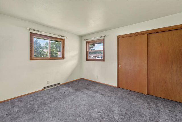 8916 S 84th STREET, Franklin, WI 53132