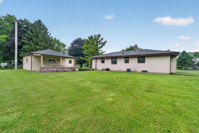 8916 S 84th STREET, Franklin, WI 53132
