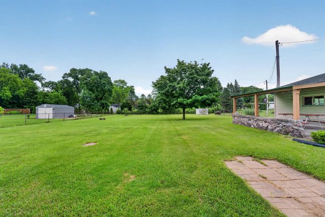 8916 S 84th STREET, Franklin, WI 53132