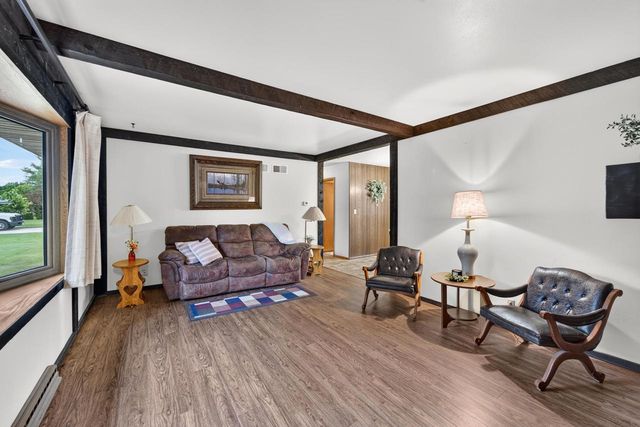 8916 S 84th STREET, Franklin, WI 53132